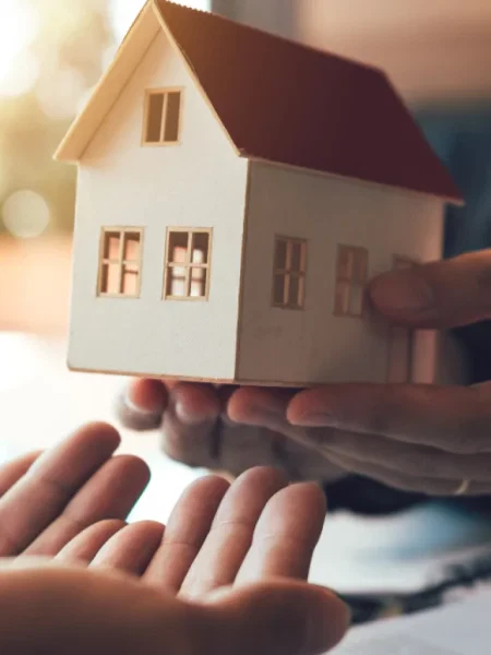 cropped-How-to-Choose-the-best-real-estate-company-in-India